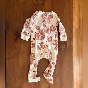 🩷 6 for $20 🩷 Carter's Pink and Cream Floral Footie